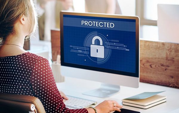 Najczęstsze cyberataki na firmy – jak się chronić?